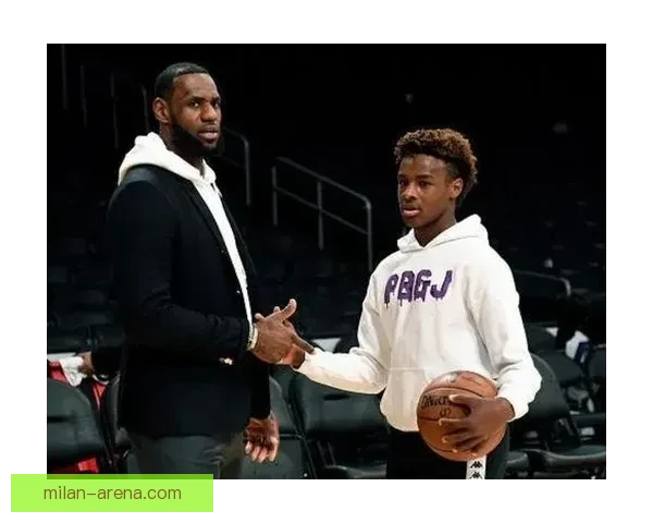 布朗尼回忆与父亲单挑比赛：赢得比赛后他不小心打碎了篮板